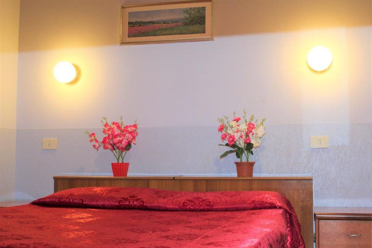 Hotel Eurorooms Рим Екстериор снимка
